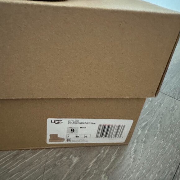 Ugg Australia Platform Uggs Suze 9 - Picture 4 of 4